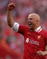 宽萨身价2000万欧卖出3000万镑，利物浦买维尔茨净投入减至7000万